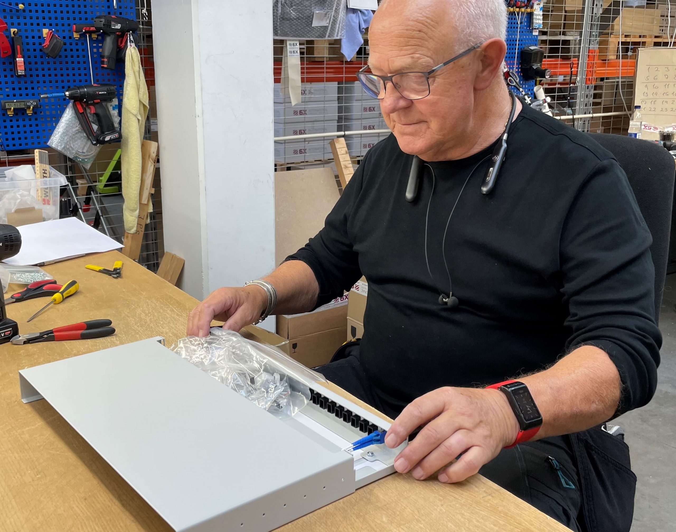 10 pre-assembled ODFs ensure faster and more efficient installation
